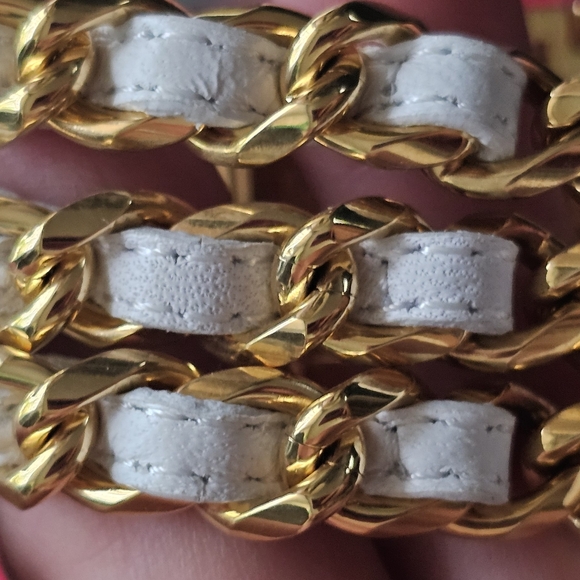 Steve Madden Women's Gold and White Chain Watch - Picture 5 of 9